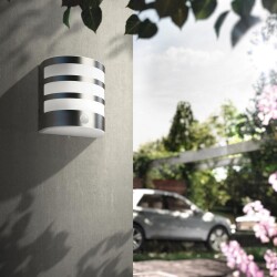 Elegant led outdoor wall light Calgary in silver with sensor